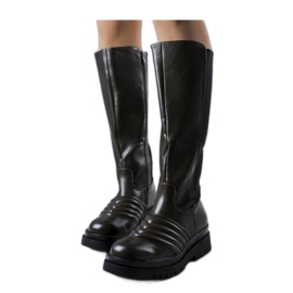 Grüne Stiefel mit Steppung