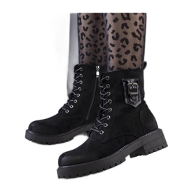 Trapper aus schwarzem Wildleder