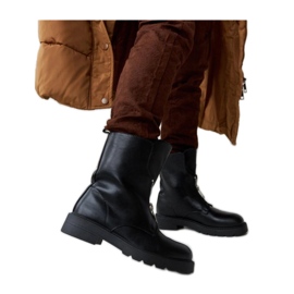 Schwarze, isolierte Stiefeletten mit Reißverschluss