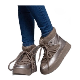 Mit Fell isolierte Plateau-Schneestiefel beige