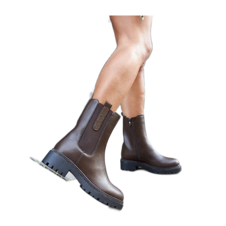 Braune hohe Stiefel, verziert mit Zirkonen