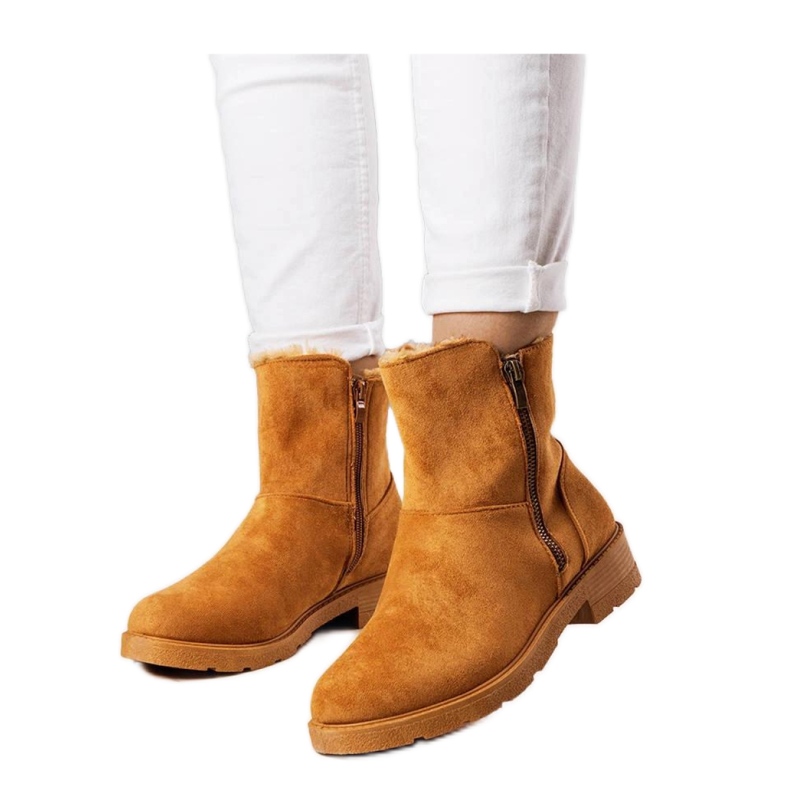 Braune isolierte Stiefel