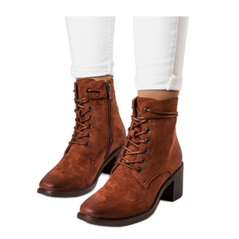 Braune Schnürstiefeletten