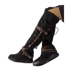 Schwarze Keilstiefel