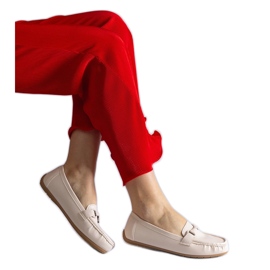 Beige klassische Öko -Leder -Ladung mit einer Verzierung