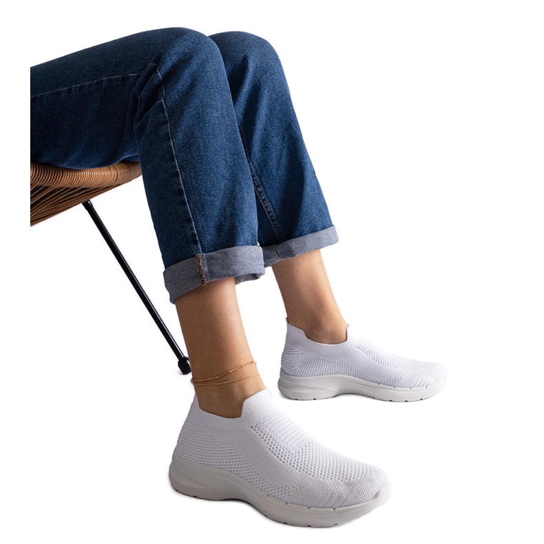 Weiße Sport-Sneaker zum Hineinschlüpfen