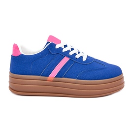 Frauen-Sneaker auf der blauen Pink-Plattform