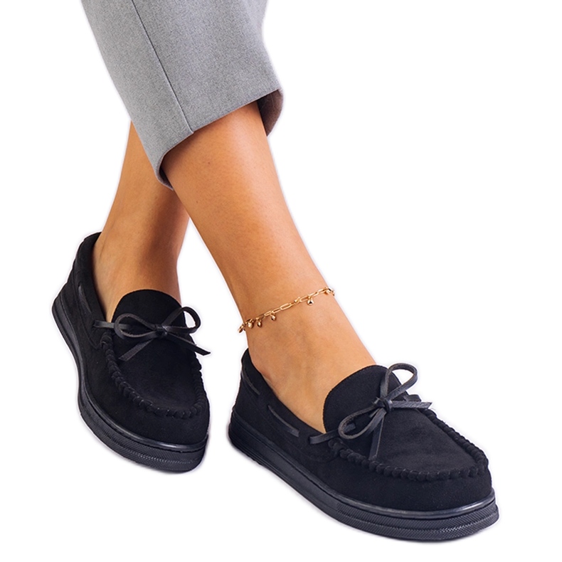 Schwarze Frauen -Slipper aus Ekozamsz mit einem Bogen