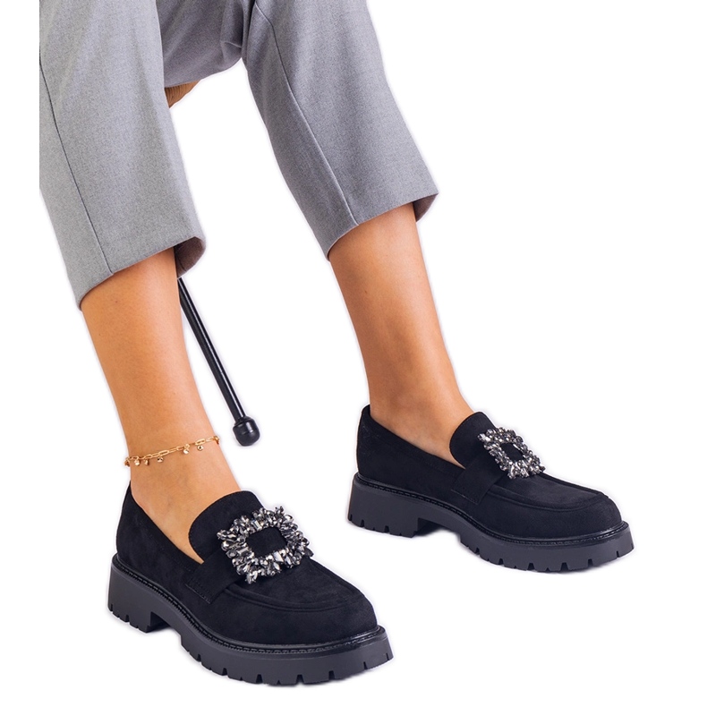 Schwarze Frauen -Slipper aus Ekozamsz mit einer eleganten Dekoration