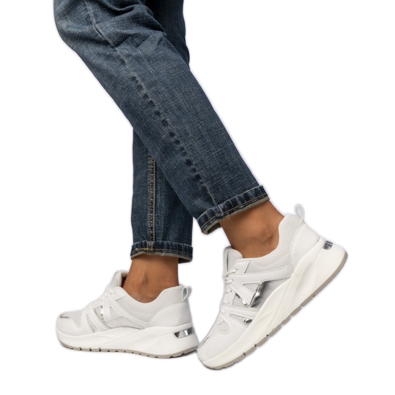 Weiße Sport -Sneaker von Frauen