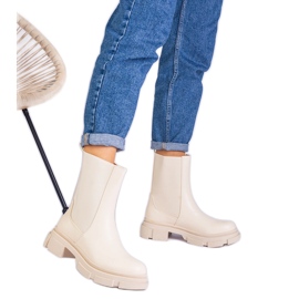 Beige Knöchelstiefel mit einer flexiblen Einführung