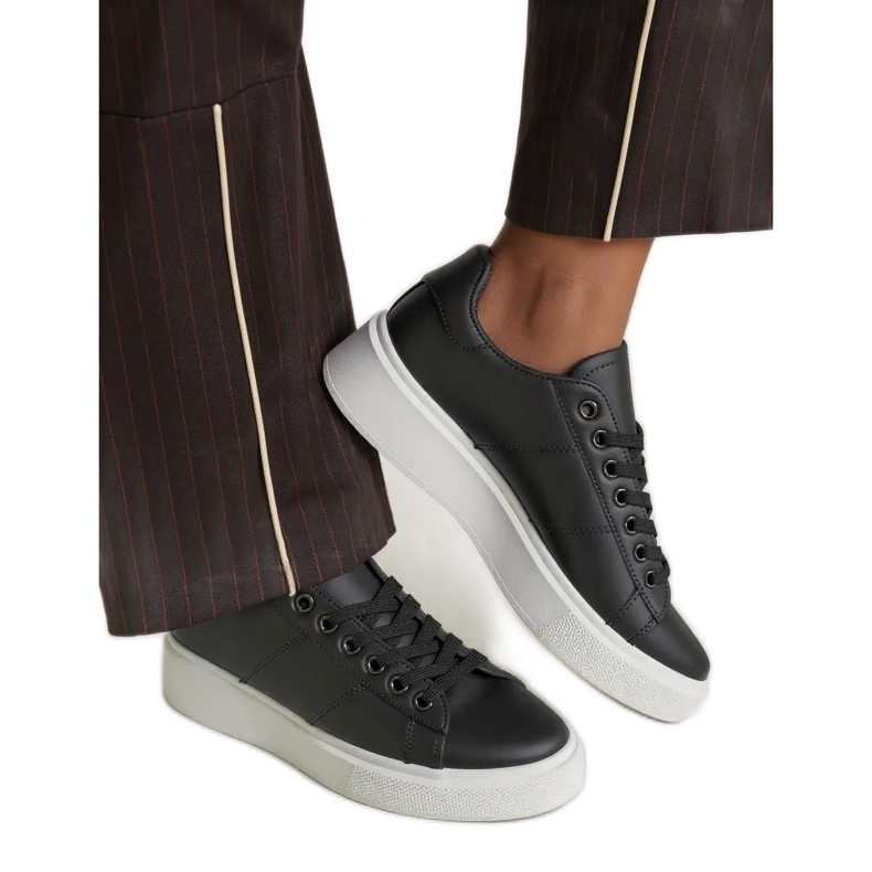 Frauen -Sneaker Montag alle schwarz