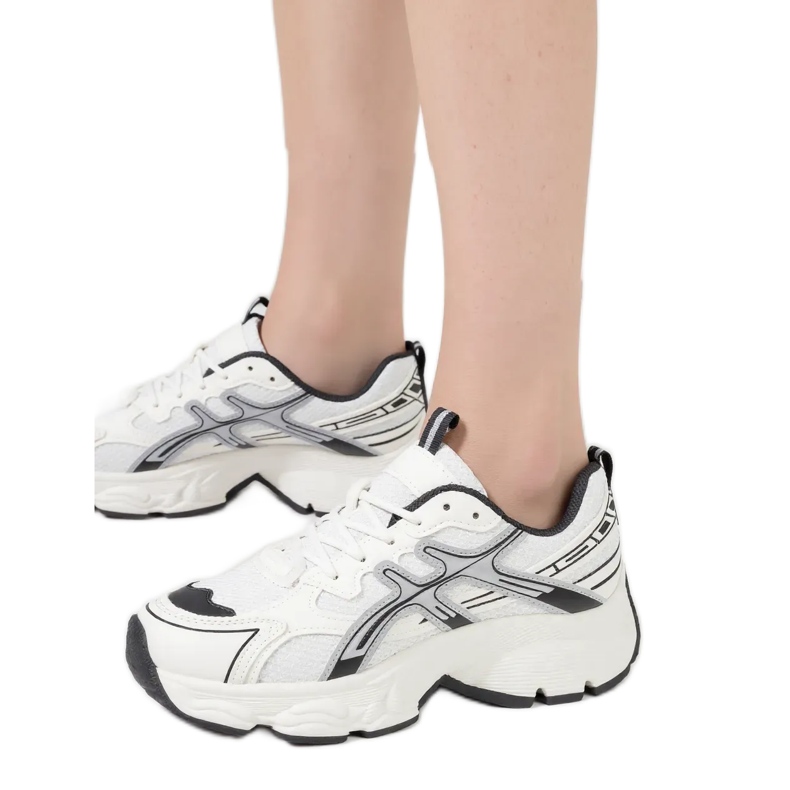 Frauen -Turnschuhe schwarz