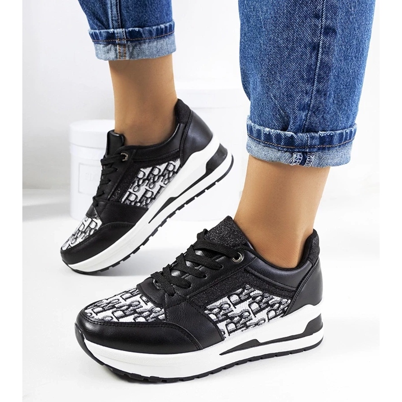 D/GMR Schwarze Sportschuhe Sneakers auf einer dicken alleinigen Spitze -up -Aloisia