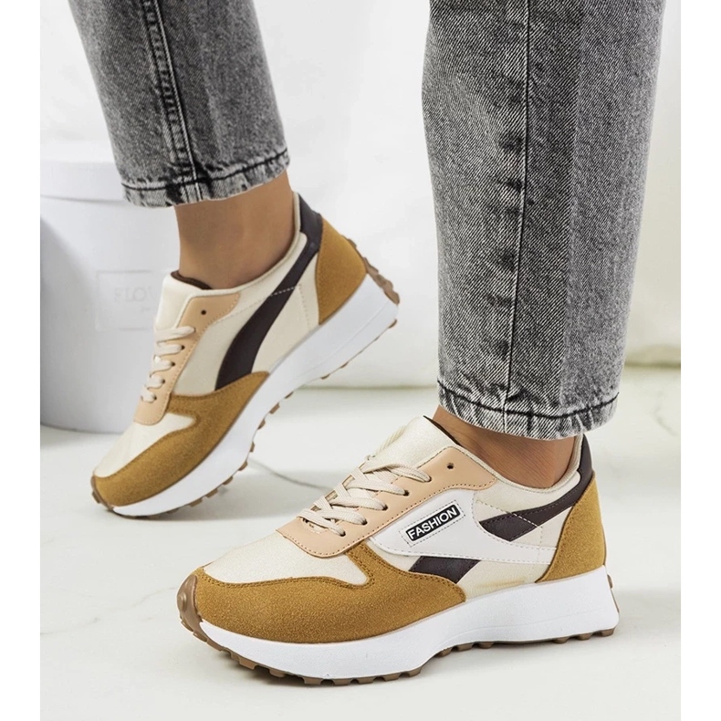 D/GMR Braune Turnschuhe für Damen von Onorato beige