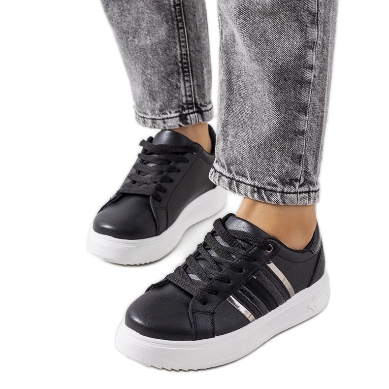 D/GMR Schwarze Turnschuhe auf der Goldsmi-Plattform