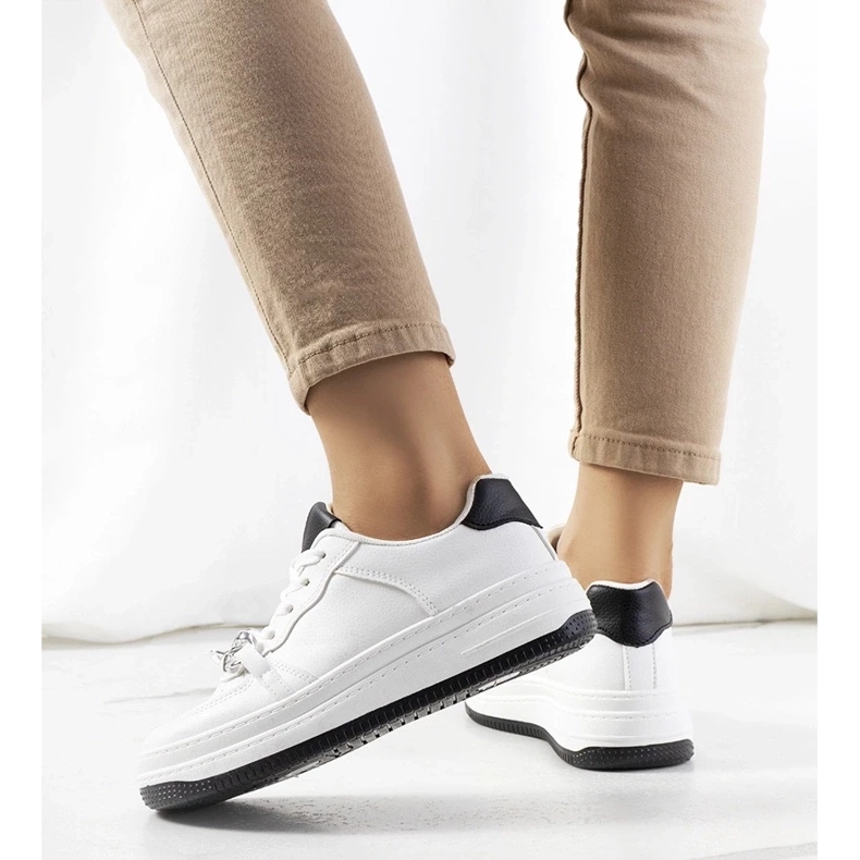 D/GMR Weiße Sneaker mit Kette von Maring