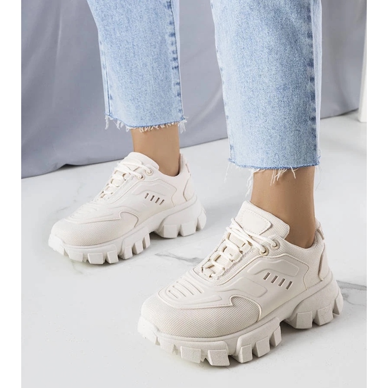 D/GMR Beige Turnschuhe auf massiver Sohle von Inez