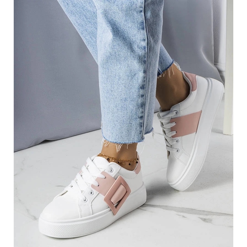 D/GMR Weiße Turnschuhe, verziert mit einer rosa Toni-Schnalle