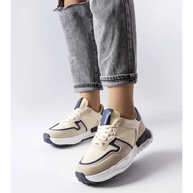 D/GMR Beige Sportschuhe von Lothair