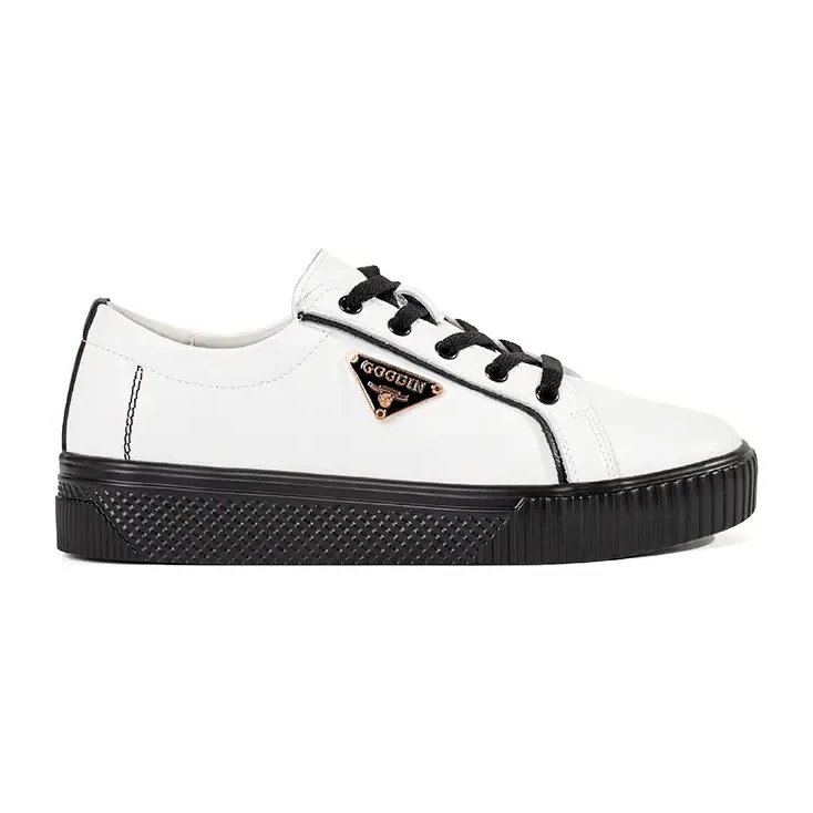 Goodin Leder weiß und schwarze Turnschuhe auf einer dicken Sohle