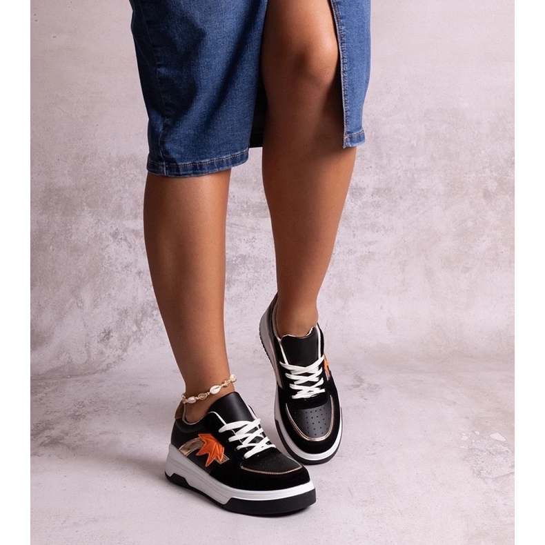 D/GMR Schwarze Sneaker aus Öko-Wildleder von Kollins