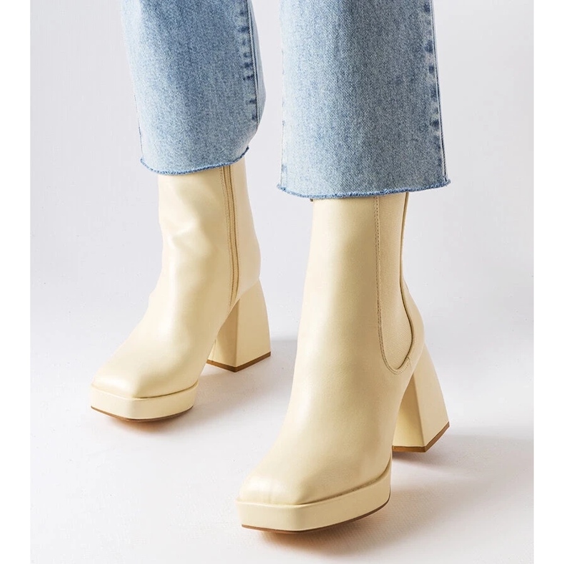 D/GMR Beigefarbene Stiefel mit klobigem Absatz von Watson