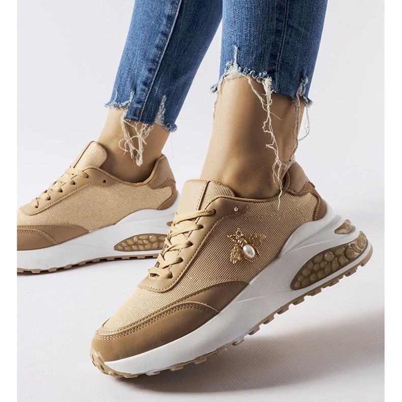 D/GMR Braun-weiße Sneakers mit dekorativem Acciano-Faden