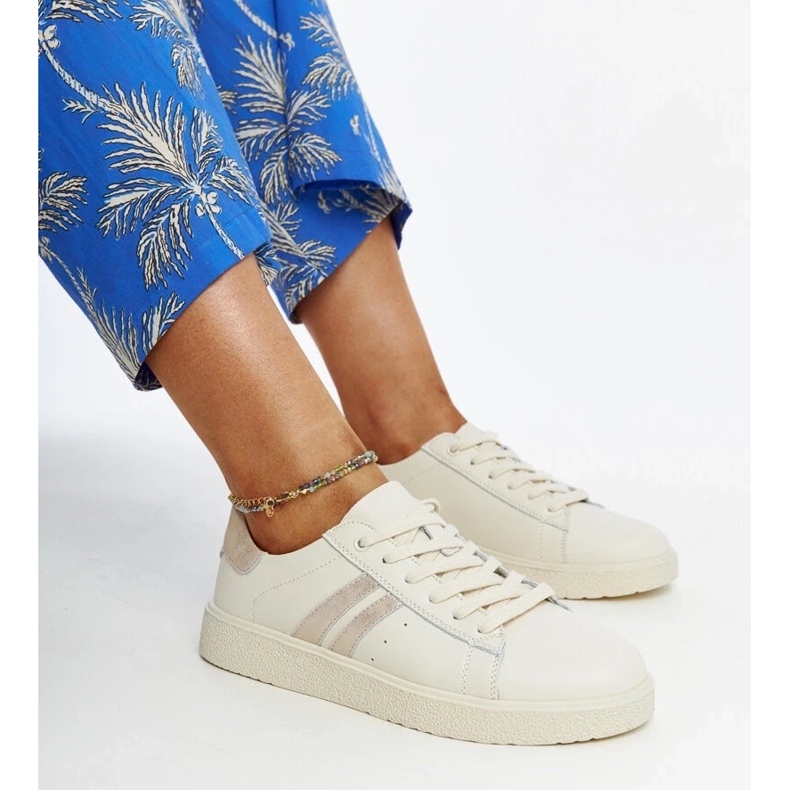 D/GMR Beigefarbene Camilla-Schnürsneaker aus Leder