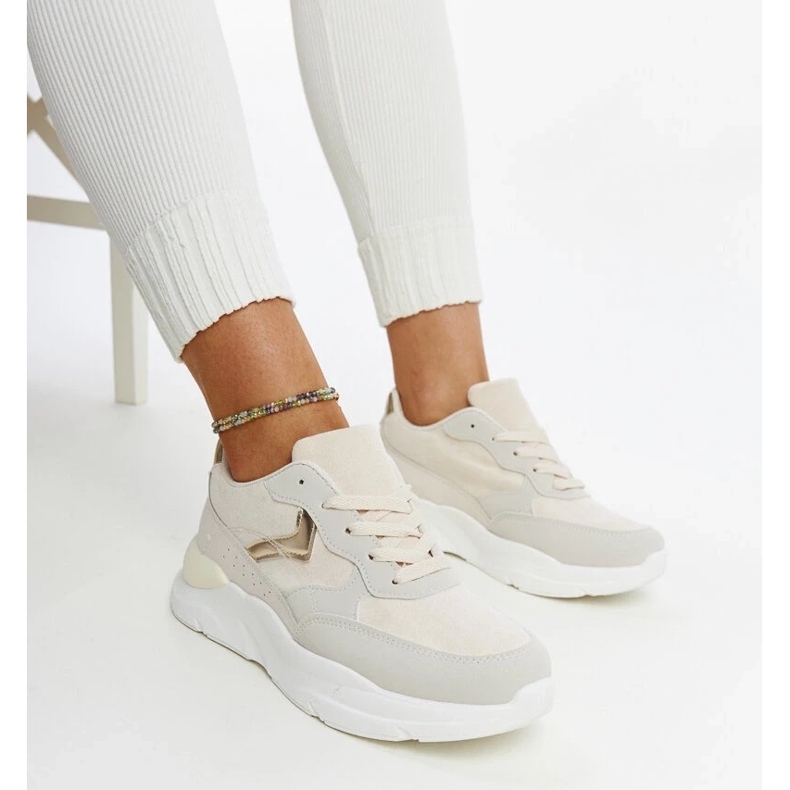 D/GMR Beigefarbene Sneakers auf der Nereida-Plattform