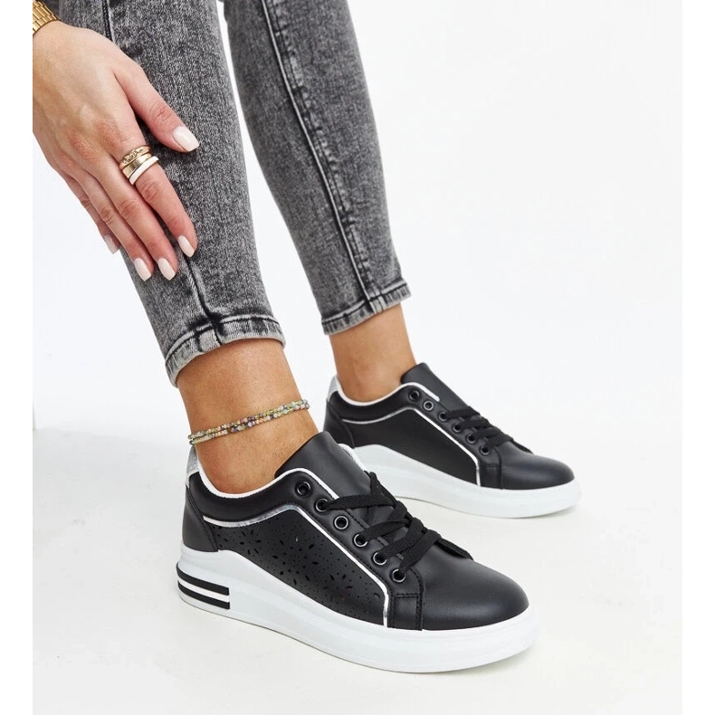 D/GMR Schwarze, durchbrochene Sneakers mit Zorka-Glitzer