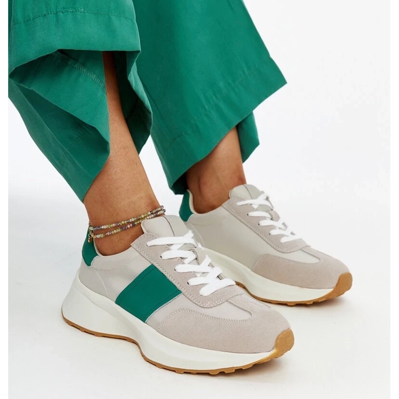 Graue und grüne Ledersneaker von Ganim