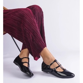 D/CEO Schwarze Ballerinas aus Lackleder mit Marinos-Schnalle