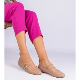 D/CEO Beige Eco -Leder -Ballerinas mit Vitoldora -Schnallen