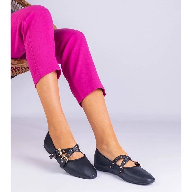 D/CEO Schwarze Ballerinas aus Eco -Leder, die mit Emmarino -Schnallen verziert sind