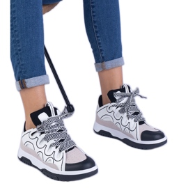 Schwarze Frauen -Turnschuhe mit dekorativer Schnürung