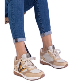 Brown Damen -Sneaker auf einem versteckten Keil braun