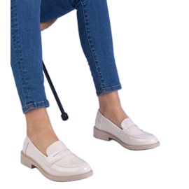 Beige Schuhe für Frauen, lackierte Ladungsfächer