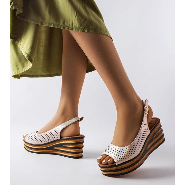 D/CEO Beigefarbene Espadrilles mit Keilabsatz von Griner