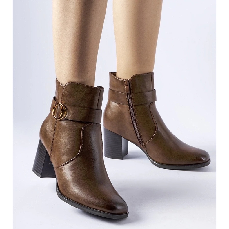 D/CEO Braune, isolierte Stiefeletten von Muscoline