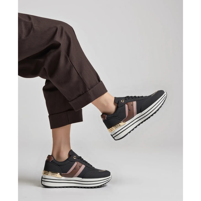 Frauen Veloxa schwarze Turnschuhe