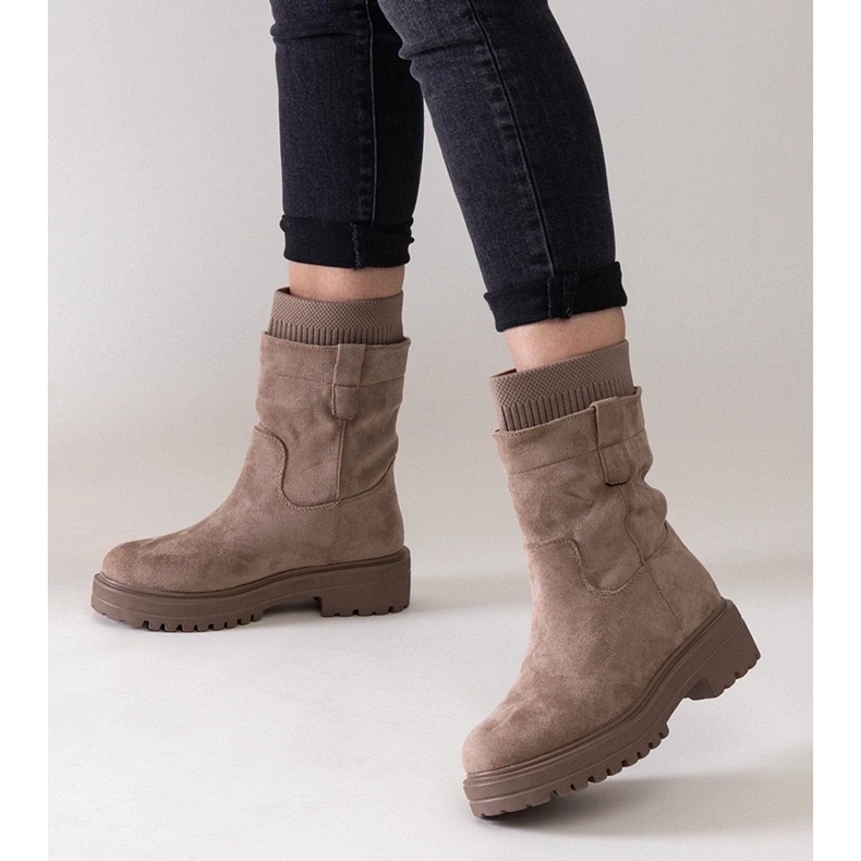 D/CEO Beigefarbene Slip-On-Stiefeletten mit Ralia-Socke