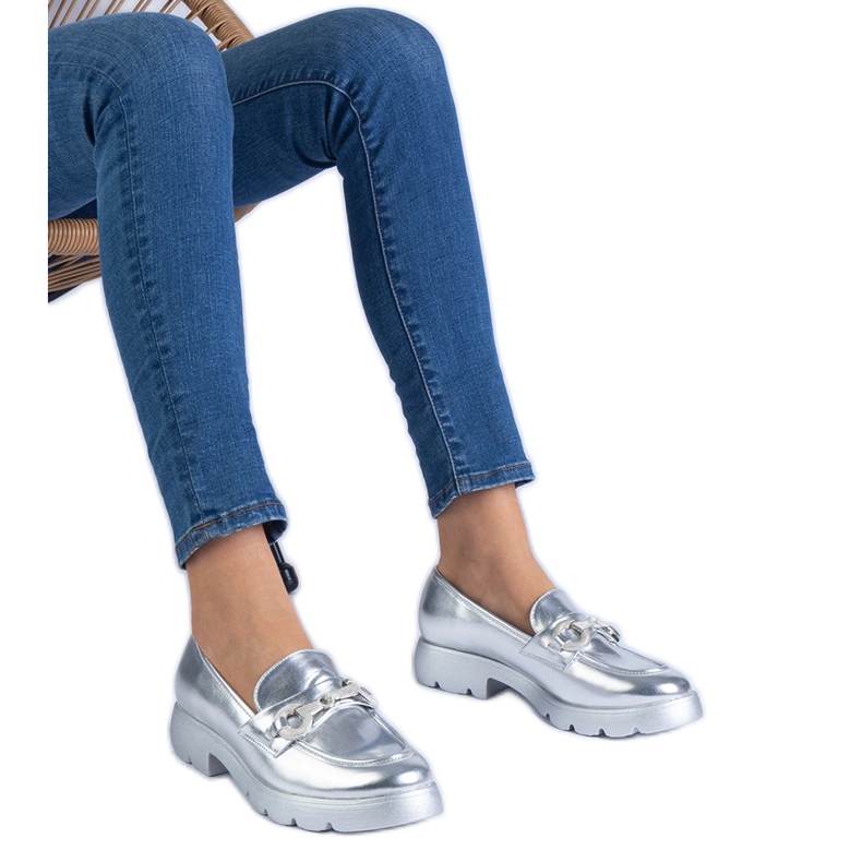 Silber klassische Schuhe mit einer Verzierung silber-