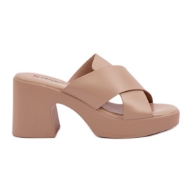 Lightwear Flip -Flops auf dem Öko -Lederpfosten beige