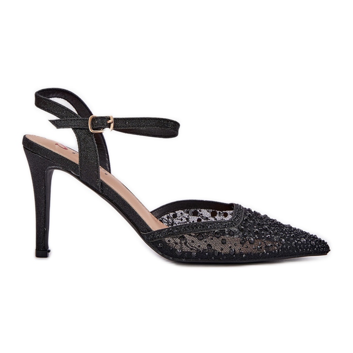 Dekorierte High Heels mit einer schwarzen Ferse