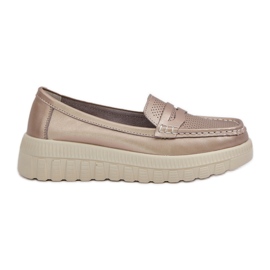 Openwork -Leder -Ladung von Frauen auf der Plattform und Champagnerschnitzen golden