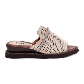 Jezzi Frauenkeile mit einem dekorativen beige Gurt