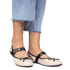 Beige Frauen Ballerinas mit einem Bug