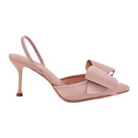 High Heels mit nackten Absätzen und beige Bogen