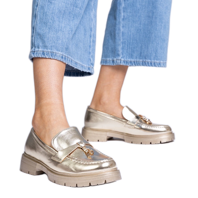 Golden elegante Slipper mit Öko -Leder mit Dekoration